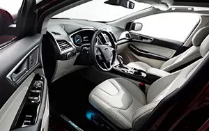   Ford Edge Titanium - 2015