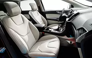   Ford Edge Titanium - 2015