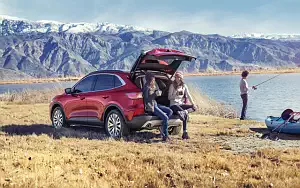   Ford Escape Hybrid SE - 2019