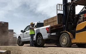   Ford F-150 Lightning Pro - 2021