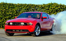   Ford Mustang GT - 2010