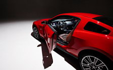   Ford Mustang - 2010