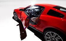   Ford Mustang - 2010