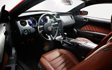   Ford Mustang - 2010