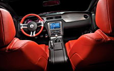   Ford Mustang - 2010