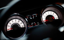   Ford Mustang - 2010