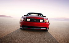   Ford Mustang - 2010