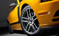   Ford Mustang Boss 302 - 2013