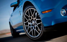   Ford Shelby GT500 - 2013