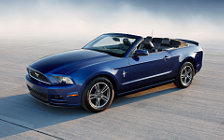  Ford Mustang V6 Convertible - 2013
