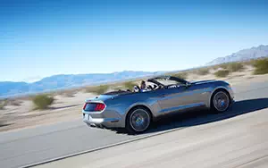   Ford Mustang GT Convertible - 2014
