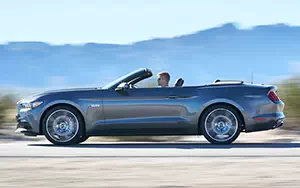   Ford Mustang GT Convertible - 2014