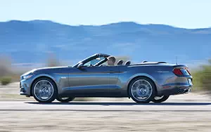   Ford Mustang GT Convertible - 2014