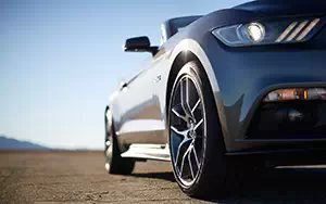   Ford Mustang GT Convertible - 2014