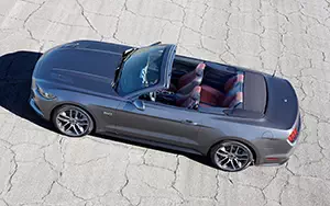   Ford Mustang GT Convertible - 2014