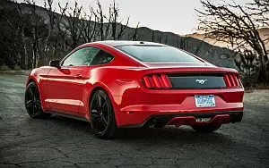   Ford Mustang EcoBoost - 2015
