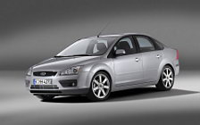   Ford Focus Sedan - 2004