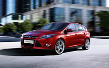   Ford Focus Hatchback 5-door - 2011