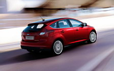   Ford Focus Hatchback 5-door - 2011