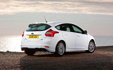  Ford Focus Zetec S UK - 2012