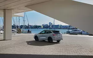   Ford Kuga Plug-In Hybrid Graphite Tech Edition EU-spec - 2023