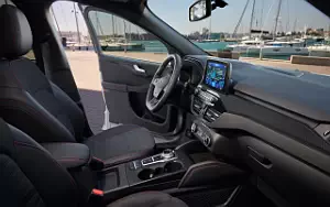   Ford Kuga Plug-In Hybrid Graphite Tech Edition EU-spec - 2023