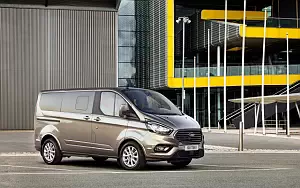   Ford Tourneo Custom - 2017