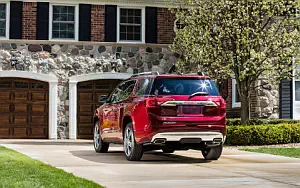   GMC Acadia Denali - 2016