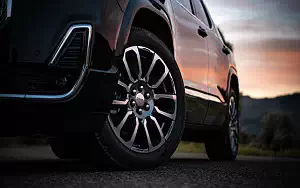   GMC Acadia Denali - 2019