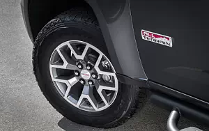   GMC Canyon All Terrain Crew Cab - 2015