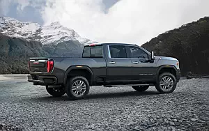   GMC Sierra 2500 HD Denali Crew Cab - 2019
