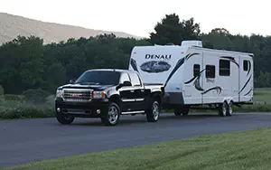   GMC Sierra 3500 HD Denali Crew Cab - 2011
