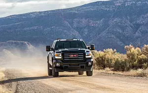   GMC Sierra 2500 HD Denali Crew Cab - 2016