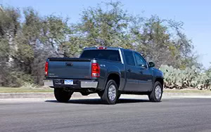   GMC Sierra Hybrid Crew Cab - 2009