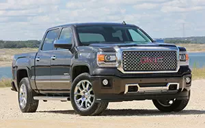   GMC Sierra Denali Crew Cab - 2014