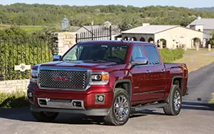   GMC Sierra Denali Crew Cab - 2014