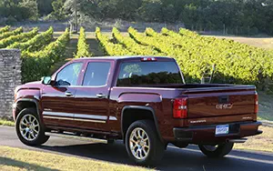   GMC Sierra Denali Crew Cab - 2014