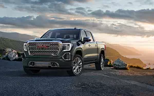  GMC Sierra Denali Crew Cab - 2018