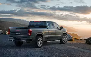   GMC Sierra Denali Crew Cab - 2018