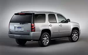   GMC Yukon Denali - 2012