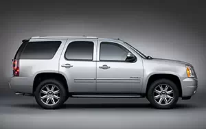   GMC Yukon Denali - 2012
