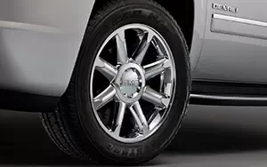   GMC Yukon Denali - 2012