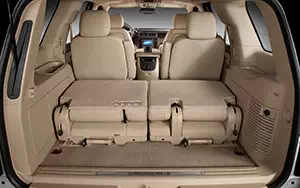   GMC Yukon Denali - 2012
