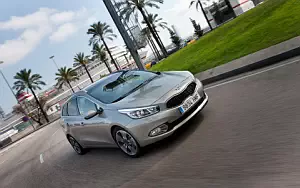 ���� ���������� Kia cee'd SW - 2012