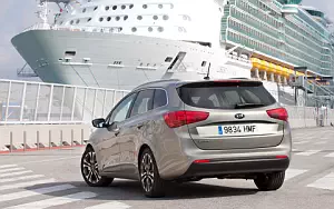 ���� ���������� Kia cee'd SW - 2012