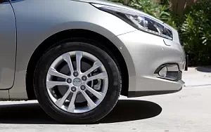 ���� ���������� Kia cee'd SW - 2012