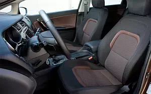 ���� ���������� Kia cee'd SW - 2012