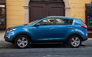���� ���������� Kia Sportage (Byte Blue) - 2010
