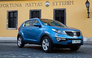 ���� ���������� Kia Sportage (Byte Blue) - 2010