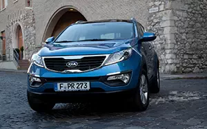 ���� ���������� Kia Sportage (Byte Blue) - 2010